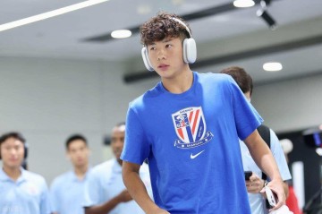 路易斯跟申花合约即将到期，未来是否续签合同，引发球迷热议